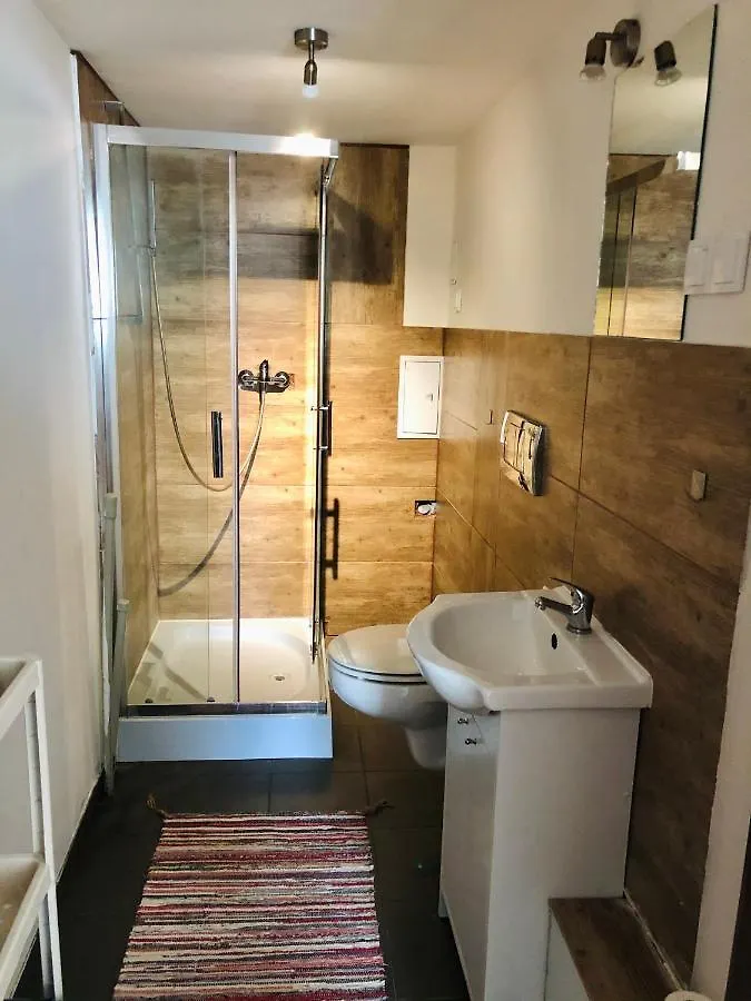 Homestay Kornlex Pokoje Goscinne Z Aneksem Kuchennym Warsaw