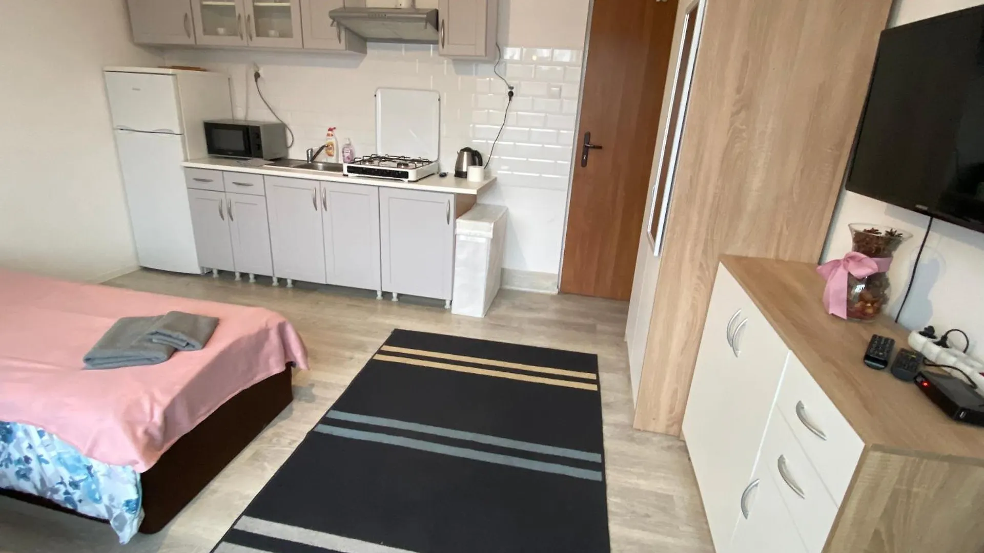 Kornlex Pokoje Goscinne Z Aneksem Kuchennym Warsaw