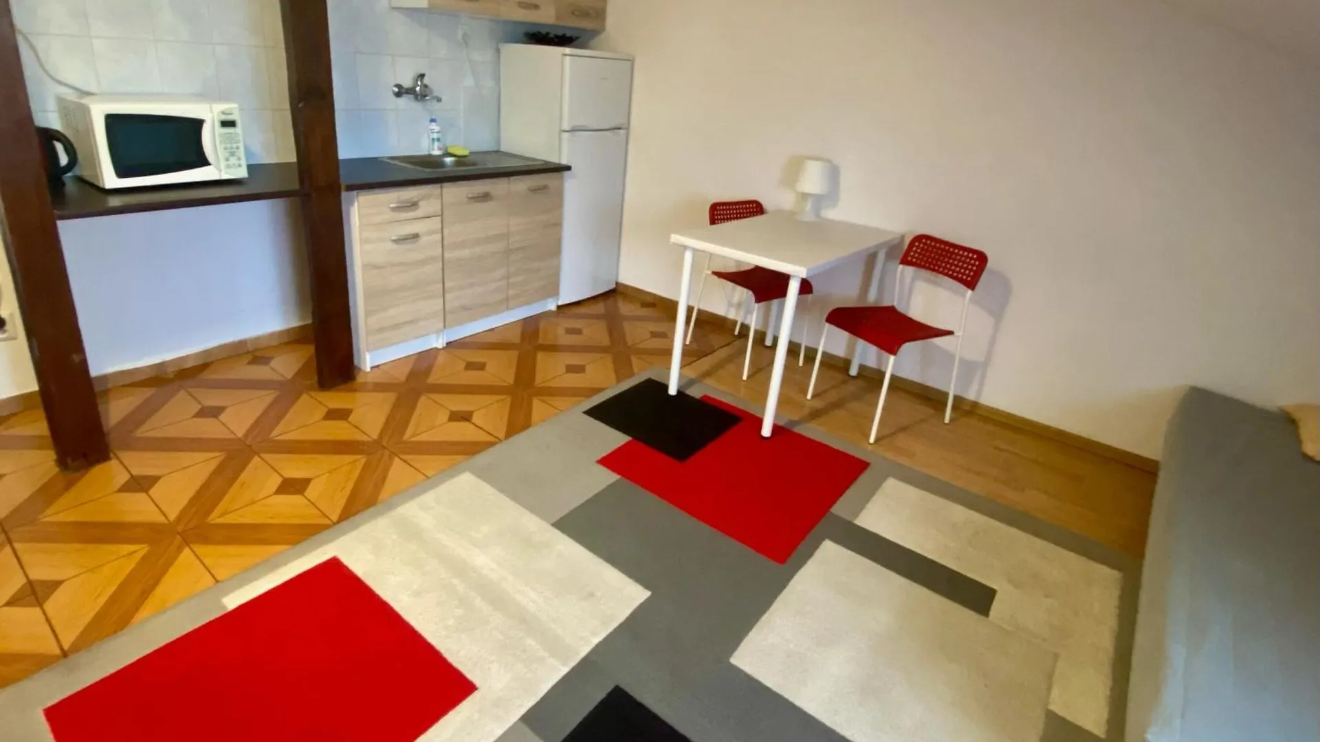 Kornlex Pokoje Goscinne Z Aneksem Kuchennym Warsaw