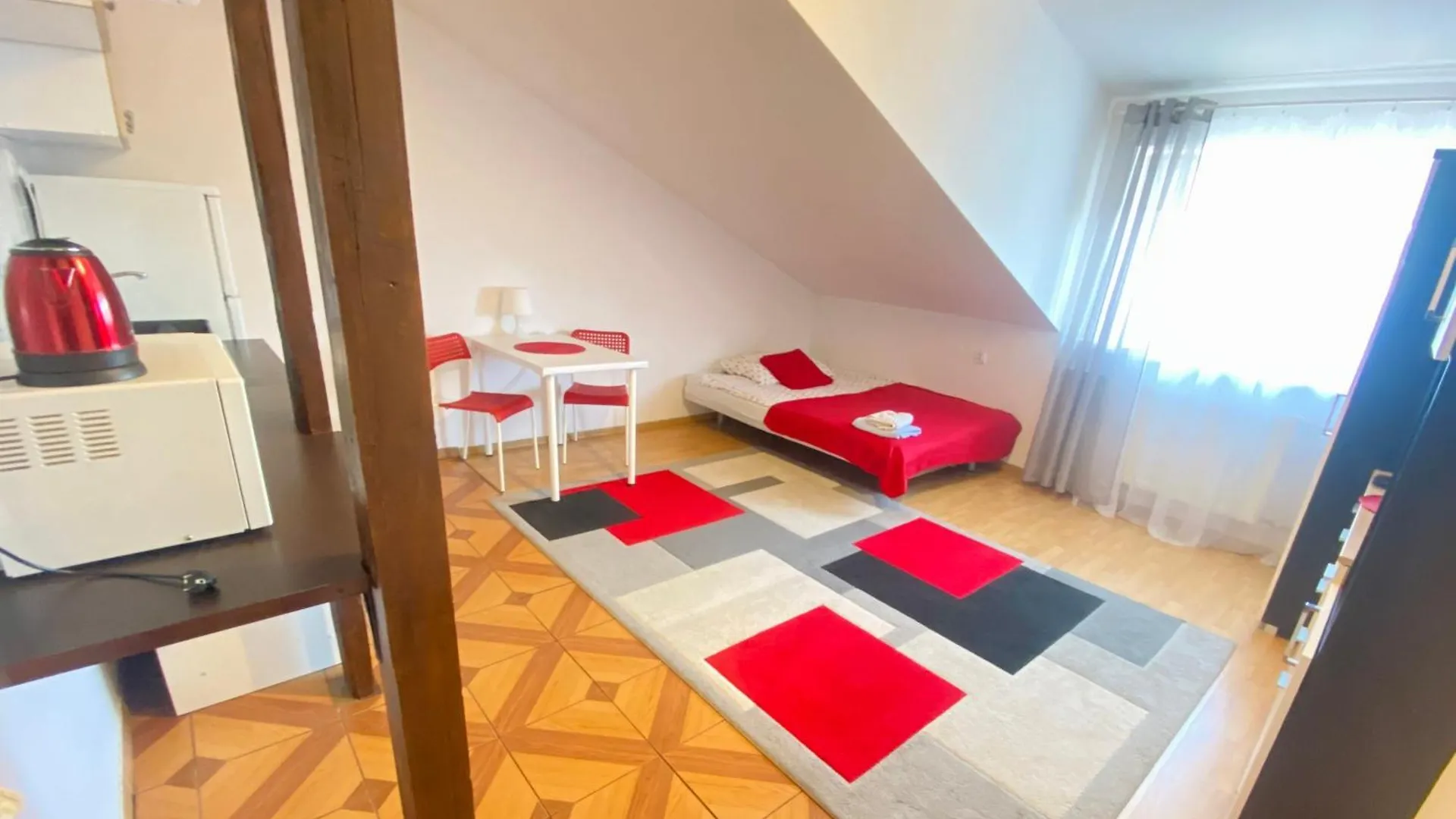 Homestay Kornlex Pokoje Goscinne Z Aneksem Kuchennym Warsaw Poland