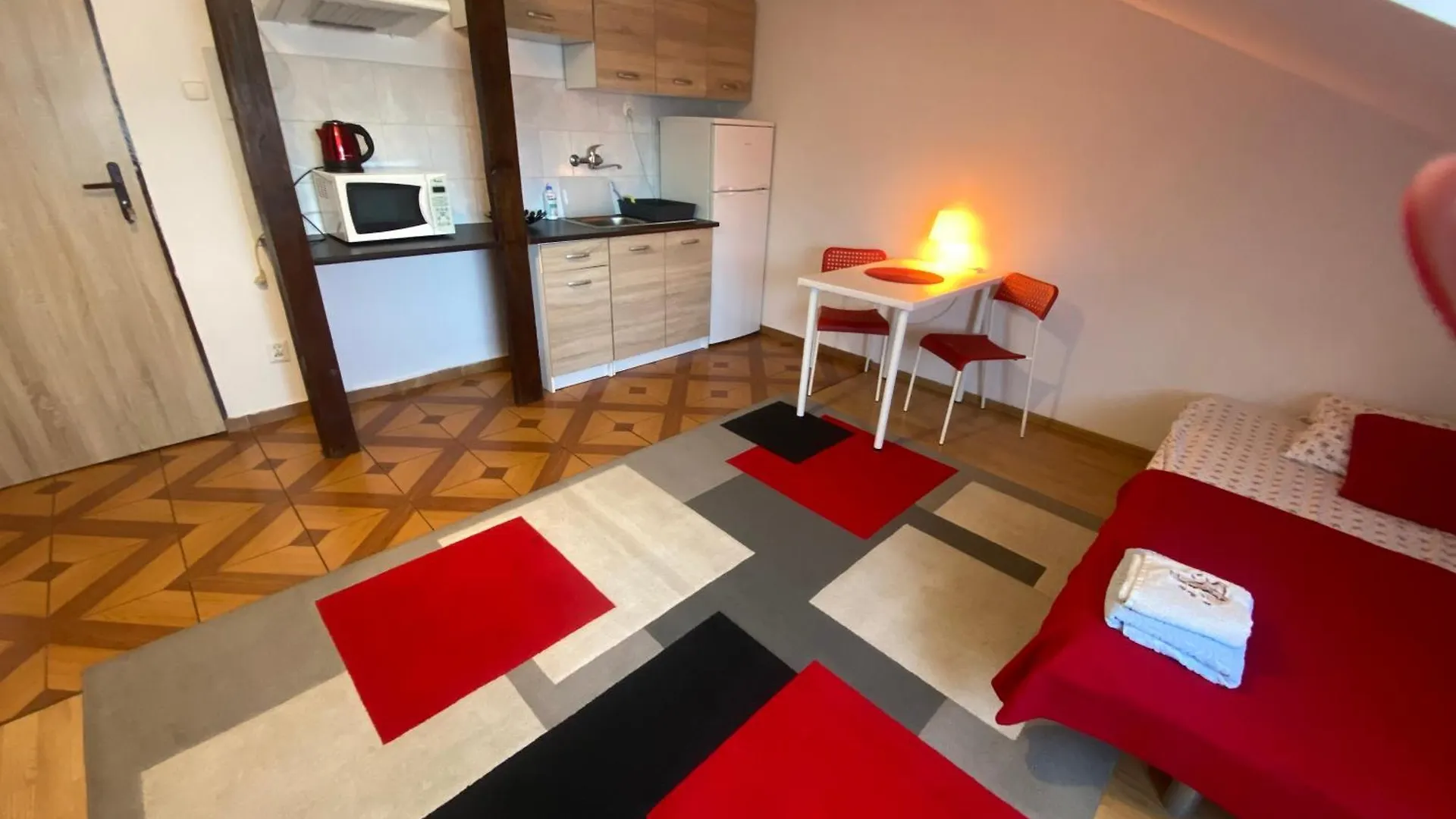Kornlex Pokoje Goscinne Z Aneksem Kuchennym Warsaw
