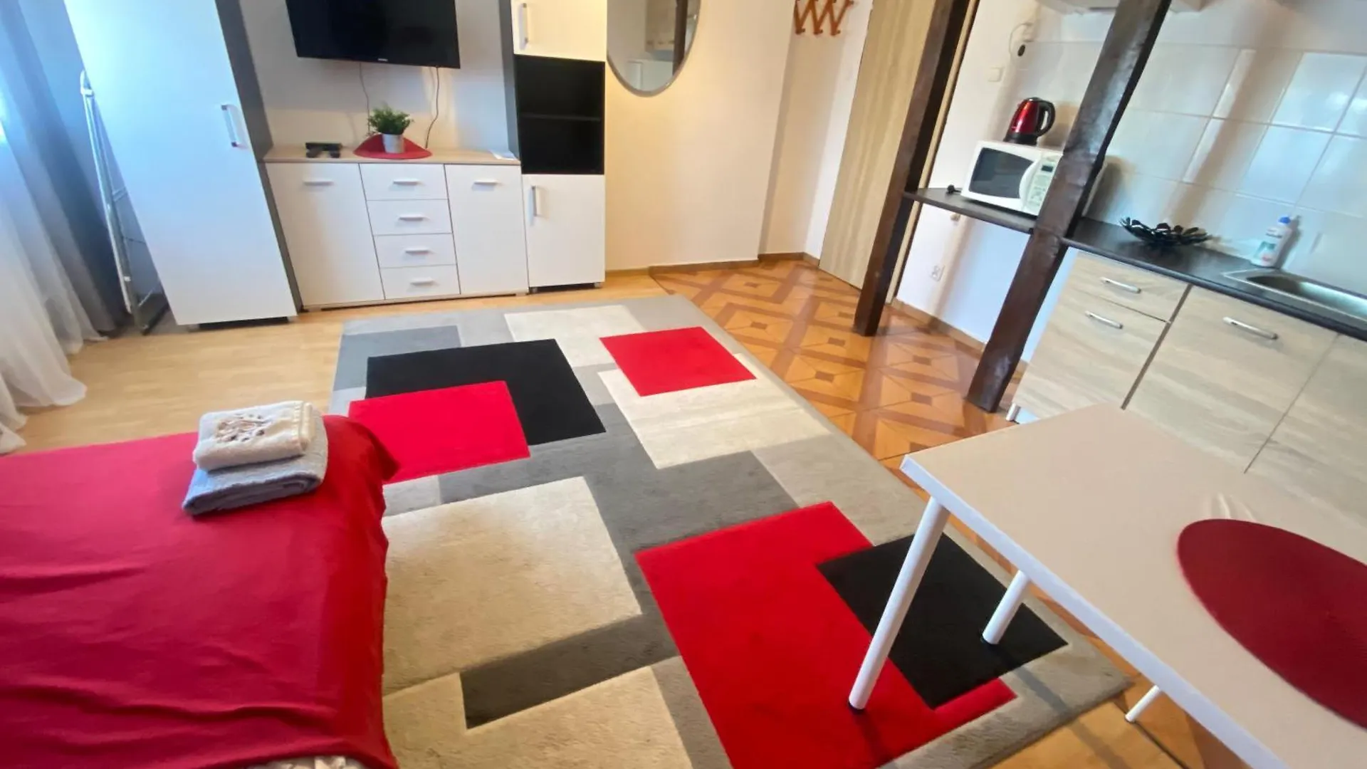 Kornlex Pokoje Goscinne Z Aneksem Kuchennym Warsaw Poland