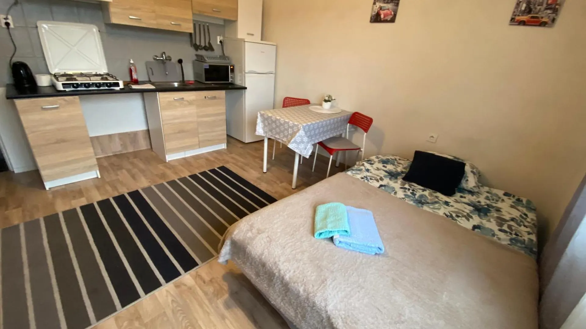 Kornlex Pokoje Goscinne Z Aneksem Kuchennym Warsaw Homestay