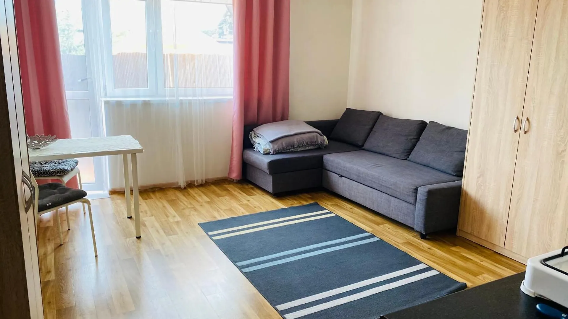 Kornlex Pokoje Goscinne Z Aneksem Kuchennym Warsaw